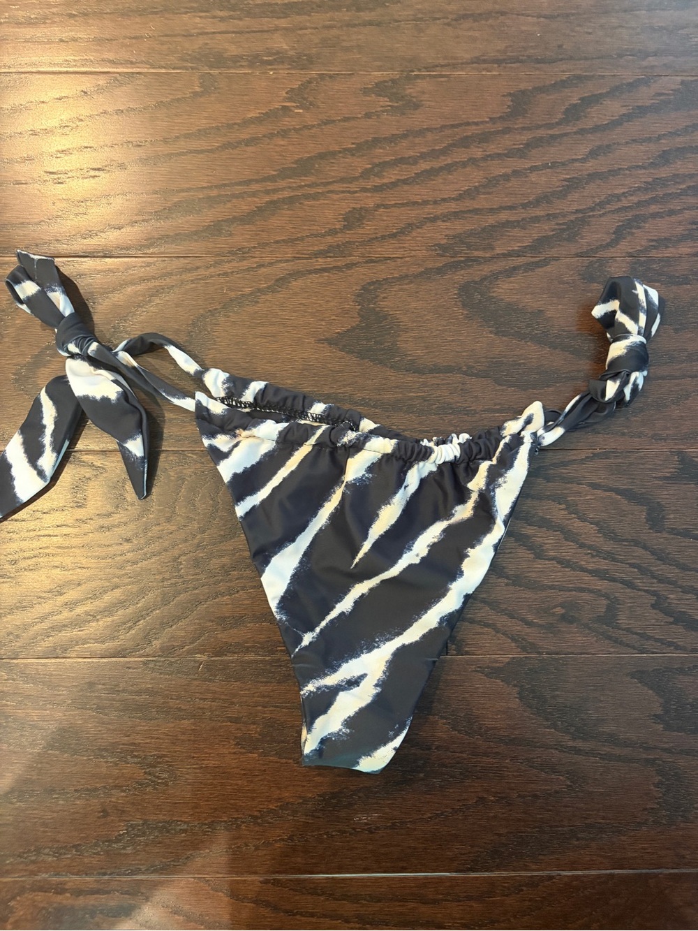 Matte Collection Tie-Dye Bikini Bottom Black & White Large Like New